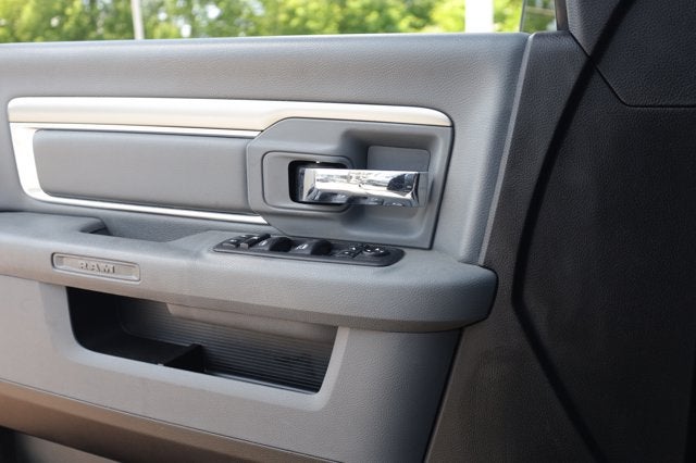 2019 RAM 1500 Classic Big Horn Crew Cab 4x4 5'7' Box