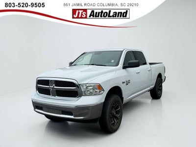 2020 RAM 1500 Classic SLT Crew Cab 4x4 6'4' Box