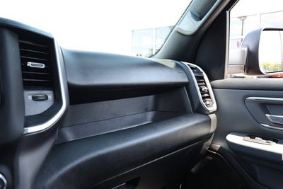 2022 RAM 1500 Big Horn Quad Cab 4x2 6'4' Box