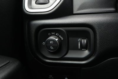 2022 RAM 1500 Big Horn Quad Cab 4x2 6'4' Box