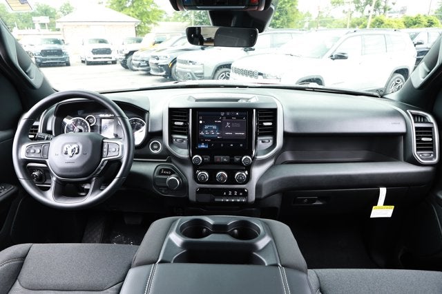 2026 RAM Ram 1500 RAM 1500 EXPRESS CREW CAB 4X2 5'7' BOX