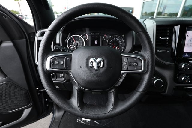 2026 RAM Ram 1500 RAM 1500 TRADESMAN CREW CAB 4X2 5'7' BOX