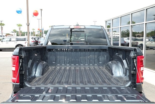 2026 RAM Ram 1500 RAM 1500 TRADESMAN CREW CAB 4X2 5'7' BOX