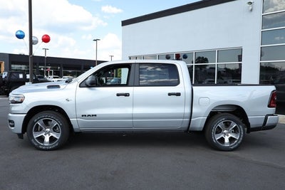 2026 RAM Ram 1500 RAM 1500 EXPRESS CREW CAB 4X2 5'7' BOX