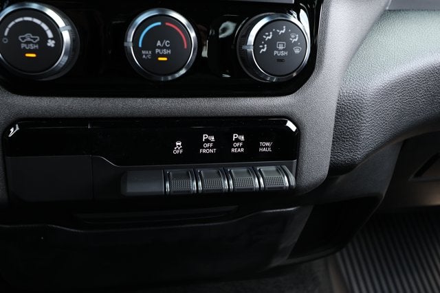 2026 RAM Ram 1500 RAM 1500 EXPRESS CREW CAB 4X2 5'7' BOX