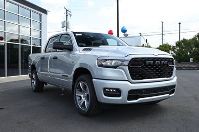 2026 RAM Ram 1500 RAM 1500 EXPRESS CREW CAB 4X2 5'7' BOX