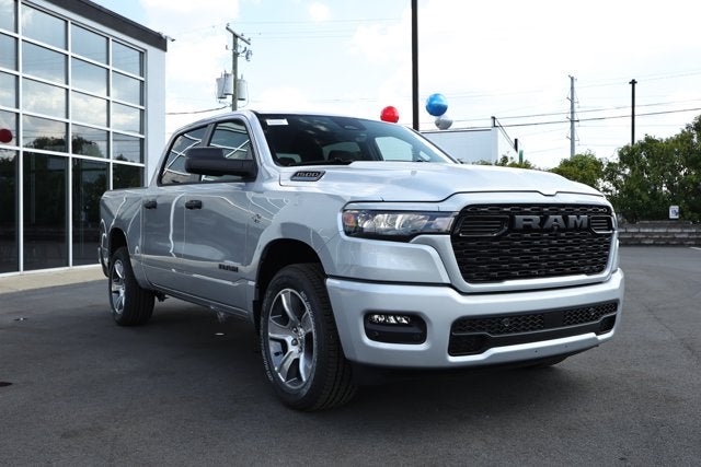 2026 RAM Ram 1500 RAM 1500 EXPRESS CREW CAB 4X2 5'7' BOX