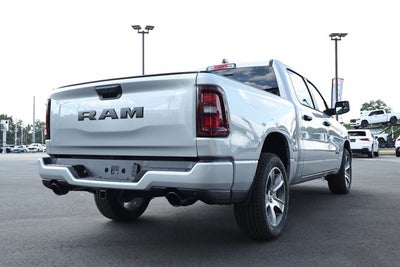 2026 RAM Ram 1500 RAM 1500 EXPRESS CREW CAB 4X2 5'7' BOX