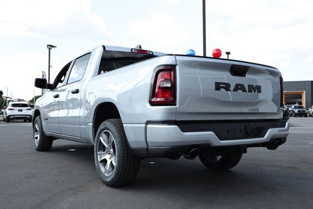 2026 RAM Ram 1500 RAM 1500 EXPRESS CREW CAB 4X2 5'7' BOX