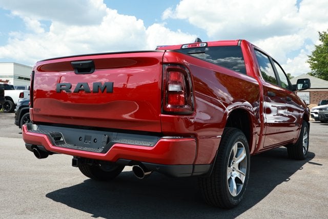 2026 RAM Ram 1500 RAM 1500 EXPRESS CREW CAB 4X2 5'7' BOX