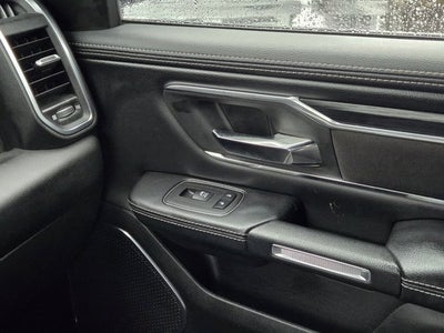 2024 RAM 1500 Laramie Crew Cab 4x2 5'7' Box