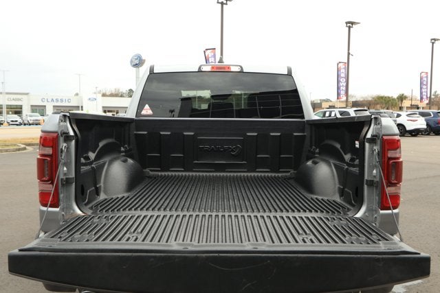 2024 RAM 1500 Laramie Crew Cab 4x2 5'7' Box