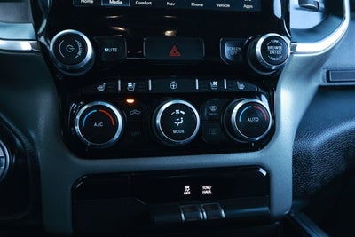 2024 RAM 1500 Laramie Crew Cab 4x2 5'7' Box