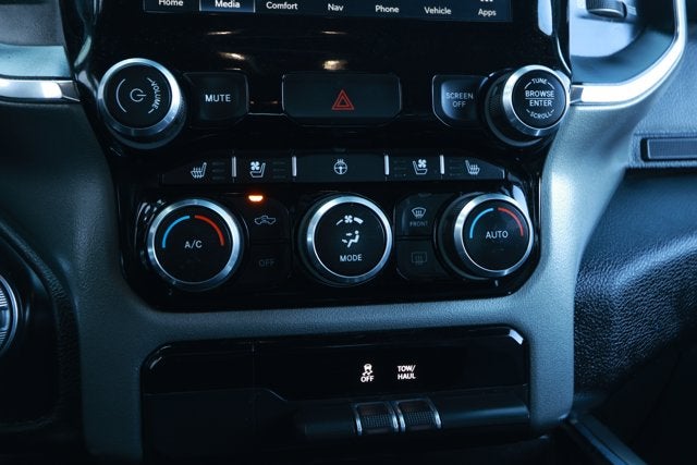 2024 RAM 1500 Laramie Crew Cab 4x2 5'7' Box