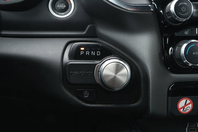 2024 RAM 1500 Laramie Crew Cab 4x2 5'7' Box