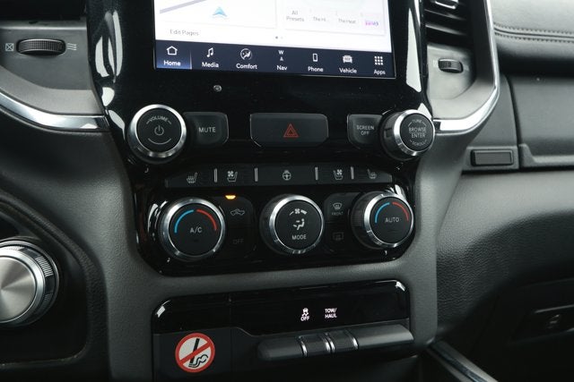 2024 RAM 1500 Laramie Crew Cab 4x2 5'7' Box