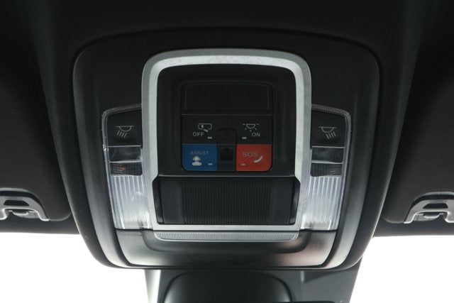 2024 RAM 1500 Laramie Crew Cab 4x2 5'7' Box