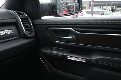 2024 RAM 1500 Laramie Crew Cab 4x2 5'7' Box