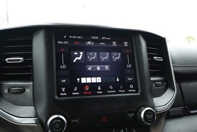 2021 RAM 1500 Laramie Crew Cab 4x2 5'7' Box