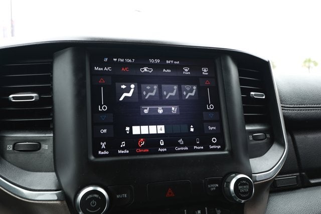 2021 RAM 1500 Laramie Crew Cab 4x2 5'7' Box
