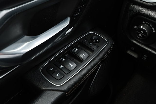 2021 RAM 1500 Laramie Crew Cab 4x2 5'7' Box