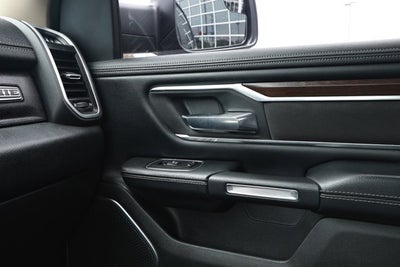 2021 RAM 1500 Laramie Crew Cab 4x2 5'7' Box