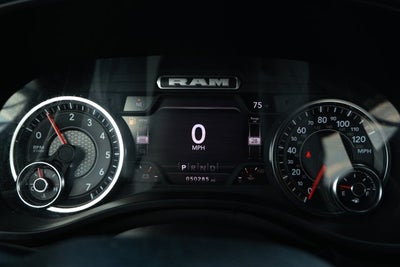 2024 RAM 1500 Laramie Crew Cab 4x2 5'7' Box