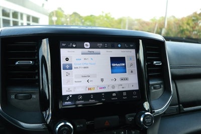 2024 RAM 1500 Laramie Crew Cab 4x2 5'7' Box