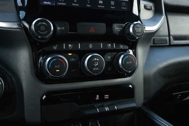 2024 RAM 1500 Laramie Crew Cab 4x2 5'7' Box