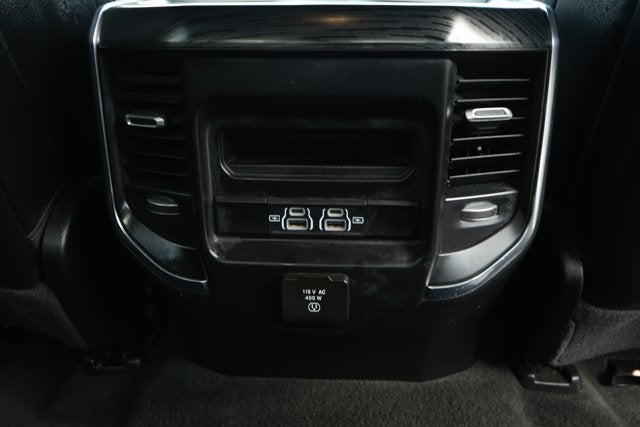 2024 RAM 1500 Laramie Crew Cab 4x2 5'7' Box