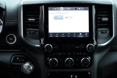 2024 RAM 1500 Laramie Crew Cab 4x2 5'7' Box