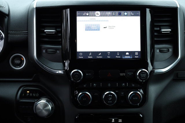 2024 RAM 1500 Laramie Crew Cab 4x2 5'7' Box