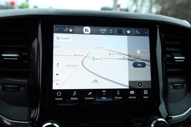 2024 RAM 1500 Laramie Crew Cab 4x2 5'7' Box