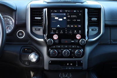 2024 RAM 1500 Laramie Crew Cab 4x2 5'7' Box