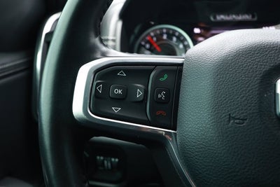 2022 RAM 1500 Laramie Crew Cab 4x2 5'7' Box