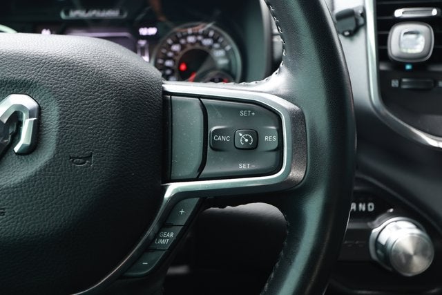 2022 RAM 1500 Laramie Crew Cab 4x2 5'7' Box