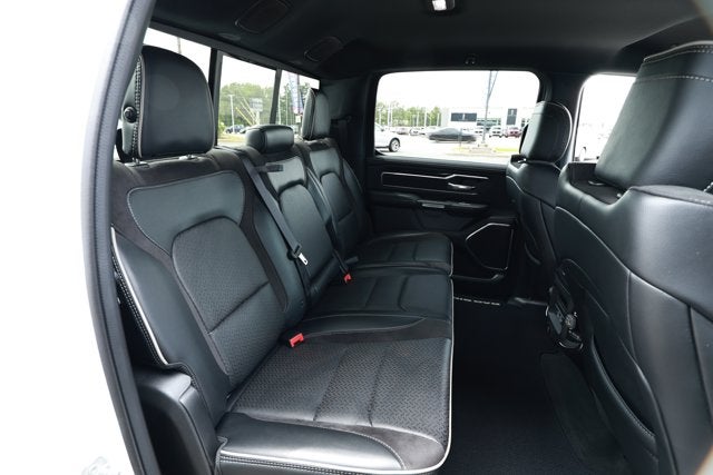 2022 RAM 1500 Laramie Crew Cab 4x2 5'7' Box