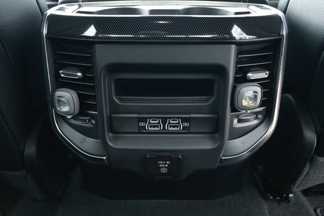 2022 RAM 1500 Laramie Crew Cab 4x2 5'7' Box