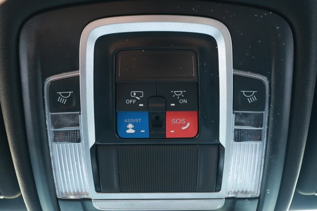 2024 RAM 1500 Laramie Crew Cab 4x2 5'7' Box