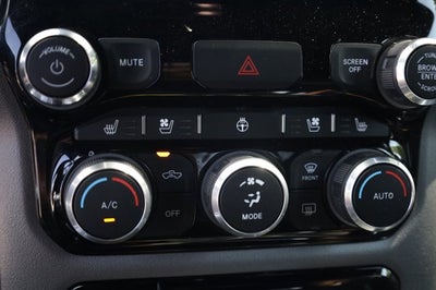 2024 RAM 1500 Laramie Crew Cab 4x2 5'7' Box