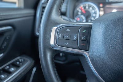 2024 RAM 1500 Laramie Crew Cab 4x2 5'7' Box