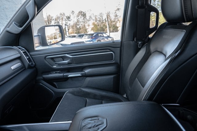 2024 RAM 1500 Laramie Crew Cab 4x2 5'7' Box