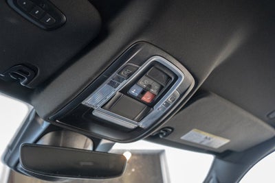 2024 RAM 1500 Laramie Crew Cab 4x2 5'7' Box