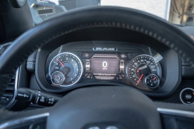 2024 RAM 1500 Laramie Crew Cab 4x2 5'7' Box