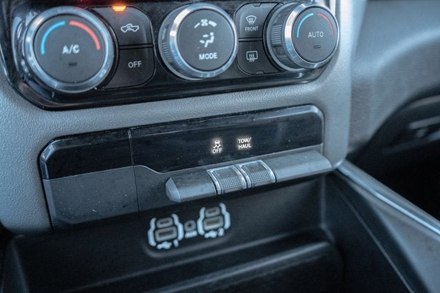 2024 RAM 1500 Laramie Crew Cab 4x2 5'7' Box