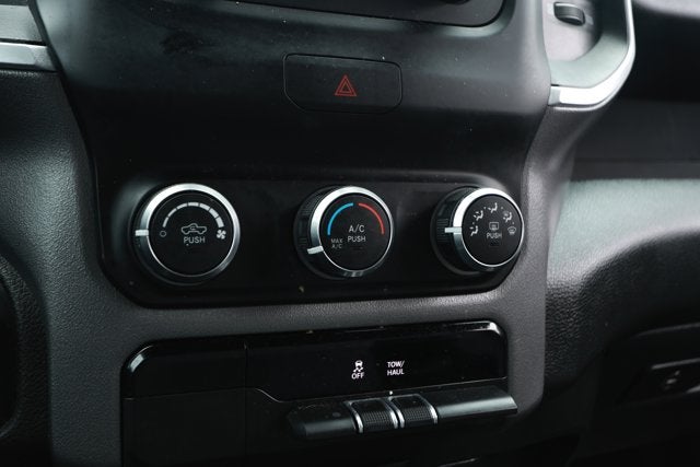 2023 RAM 1500 Big Horn Quad Cab 4x4 6'4' Box