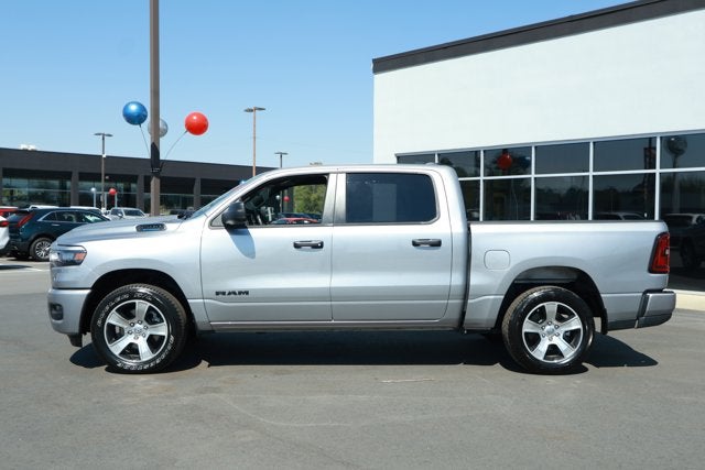 2025 RAM 1500 Tradesman Crew Cab 4x4 5'7' Box