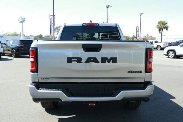 2025 RAM 1500 Tradesman Crew Cab 4x4 5'7' Box