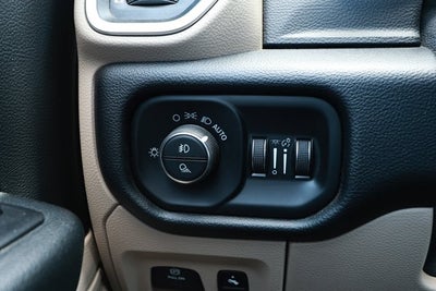 2019 RAM 1500 Big Horn/Lone Star Quad Cab 4x4 6'4' Box