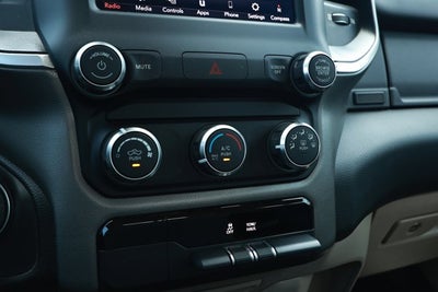 2019 RAM 1500 Big Horn/Lone Star Quad Cab 4x4 6'4' Box